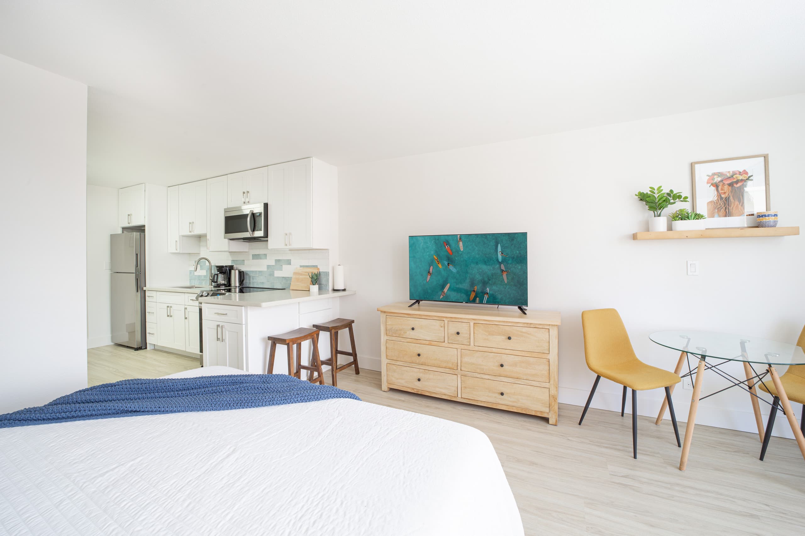 Condo in Honolulu · ★4.86 · Studio · 1 bed · 1 bath - Image 12