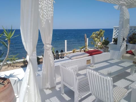 Dar Rim – Modern seaside villa