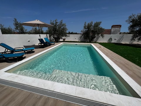 Bé-Bia House: exclusive with pool
