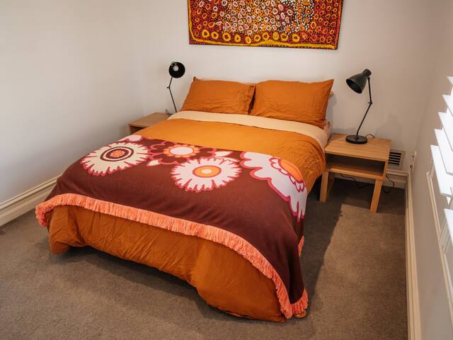 Central South Melbourne Cottage gallery image 3