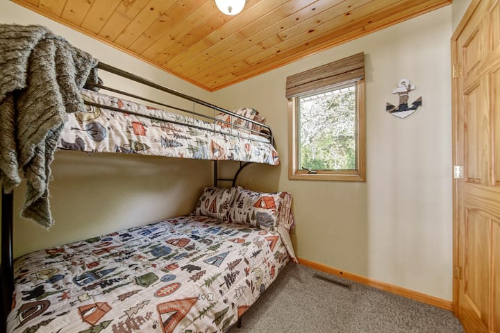 Bedroom # 2 - Bunk Beds (Full on Bottom, Twin on Top)