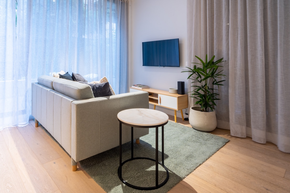 Top performing Airbnb: Elwood/St Kilda - 2br apartment in great location! in Elwood