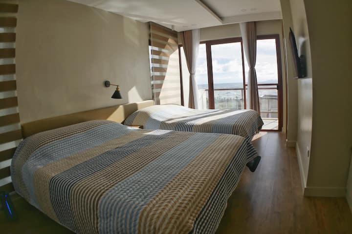 Main House, 2nd floor Bedroom