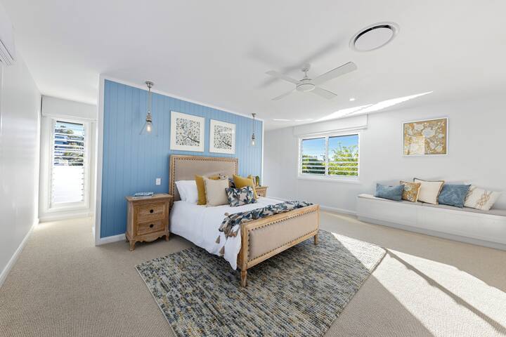 ‘Sunrise View’ – Luxury Villa. gallery image 2