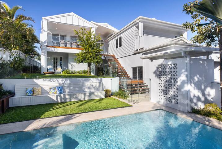 ‘Sunrise View’ – Luxury Villa. gallery image 4