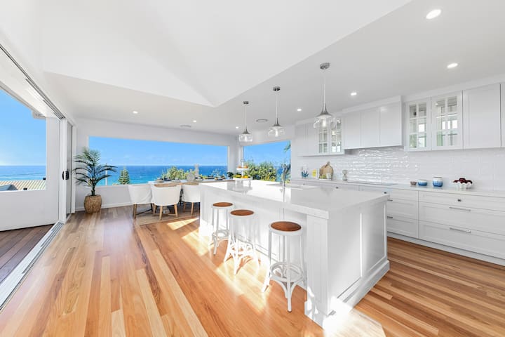 ‘Sunrise View’ – Luxury Villa.