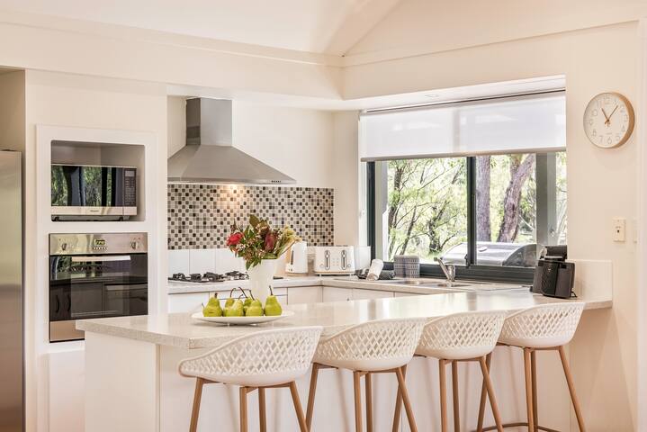 Peppermint Retreat – ultimate bush getaway gallery image 2