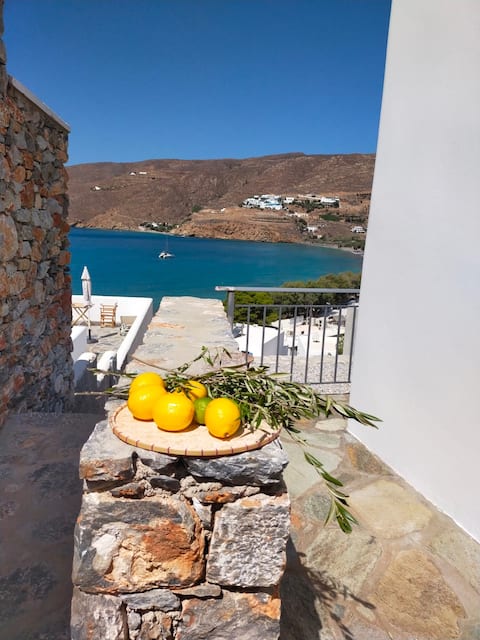Ormos Seaside Villa 4, by Amorgos Holiday Homes