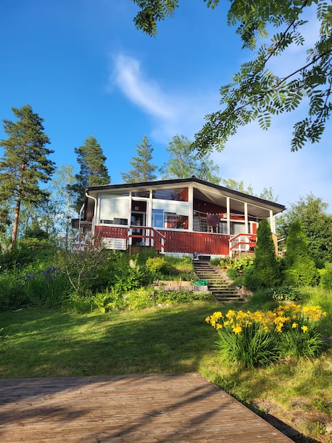 Cozy duplex by the lake