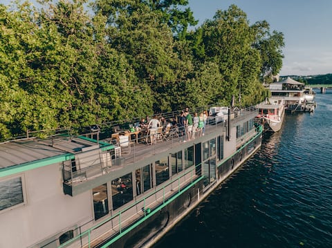 Professional or personal event – Arche Houseboat