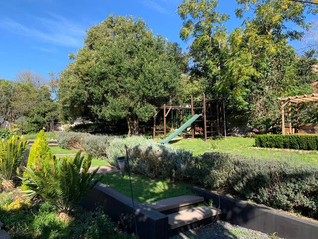 Family home in Cape Town suburbs gallery image 5