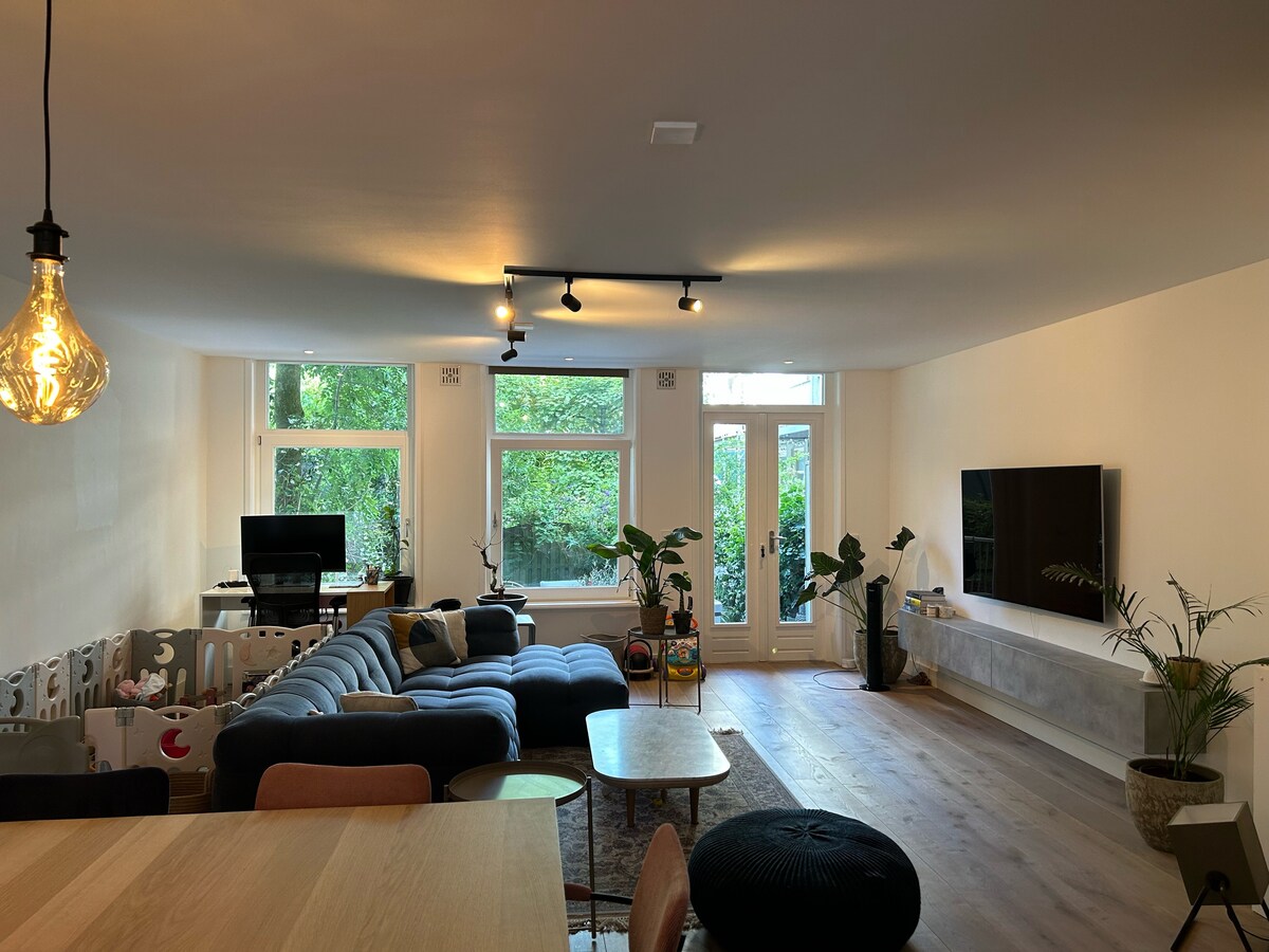 Appartement de luxe de 2 étages à Amsterdam avec jardin Appartements à louer à Amsterdam