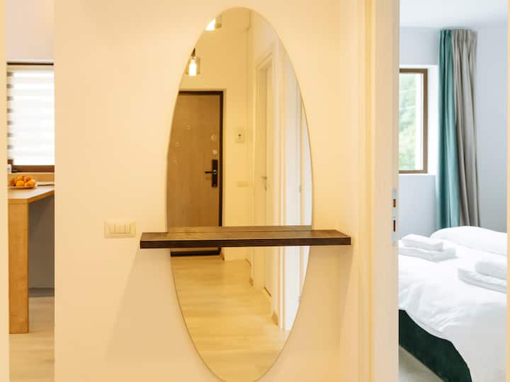 Ukumbi unaounganisha sebule na vyumba vya kulala