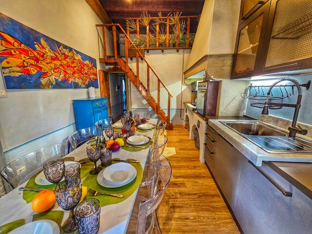 Luxury and large apartment a few steps from Duomo gallery image 3