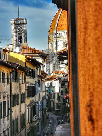 Luxury and large apartment a few steps from Duomo gallery image 5