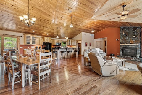 Peaceful Forest Park Lodge