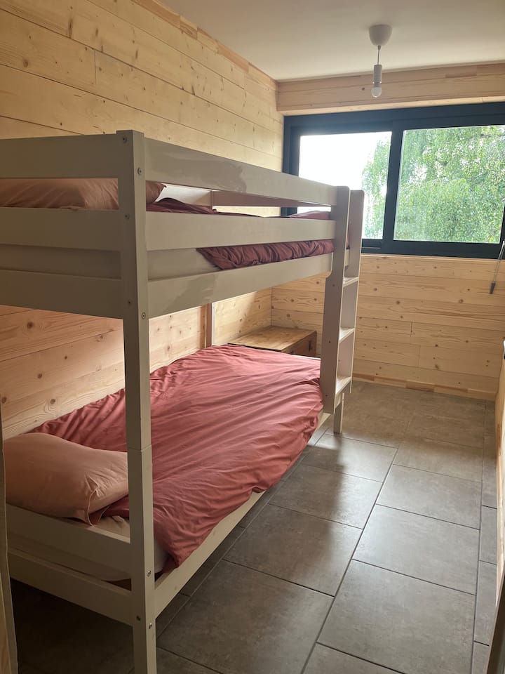 საძინებელი 4