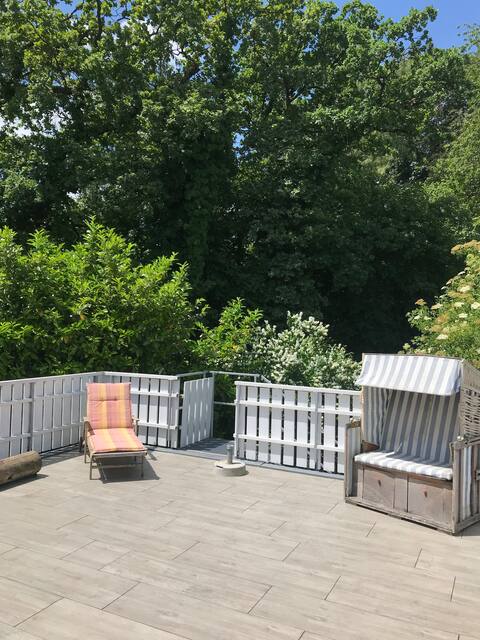 Cozy, Lakeside, Central, Large Terrace