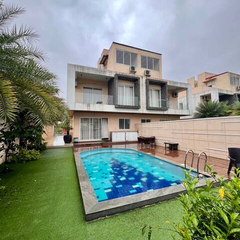 Touchwood 4BHK with Pvt Pool by Stellar Stays