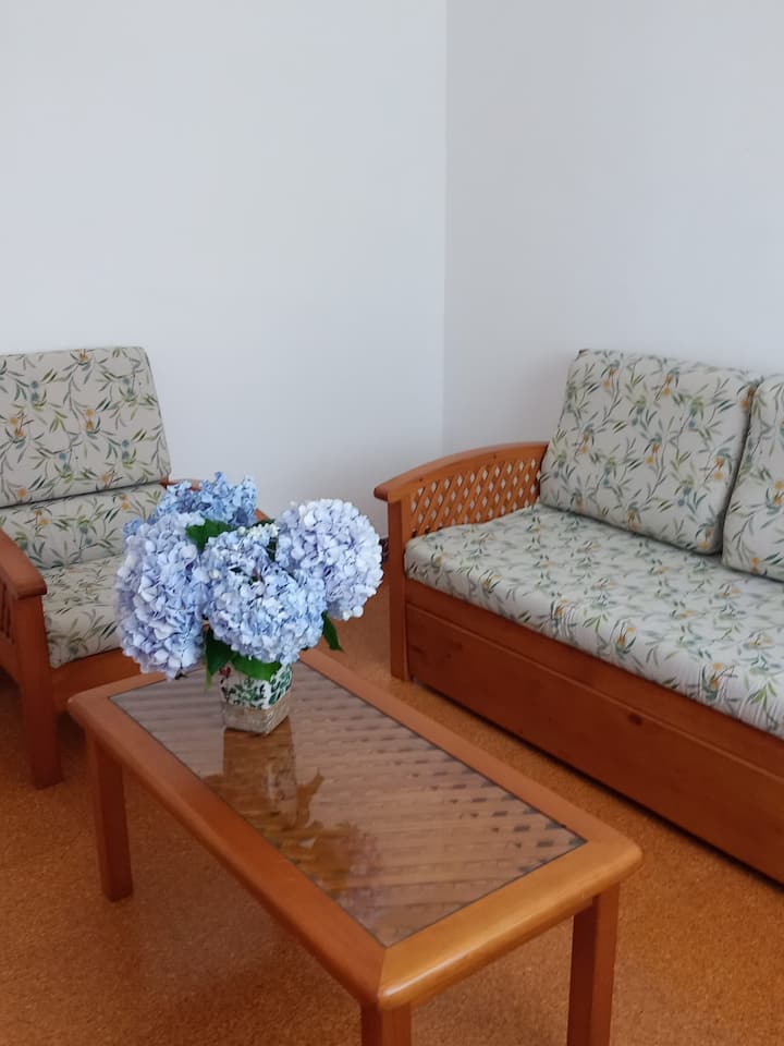 Cerca De La Playa Con Bodega Y Jardín. C. Portugés - A Guarda