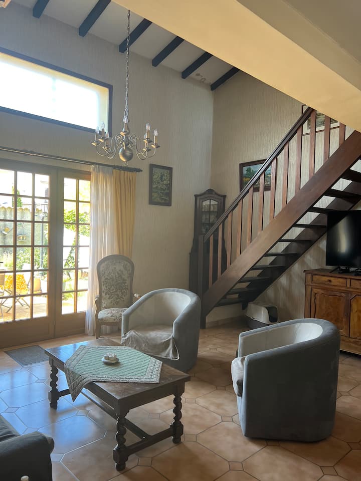 Maison Idéalement Située Avec Tout Le Confort - Nîmes