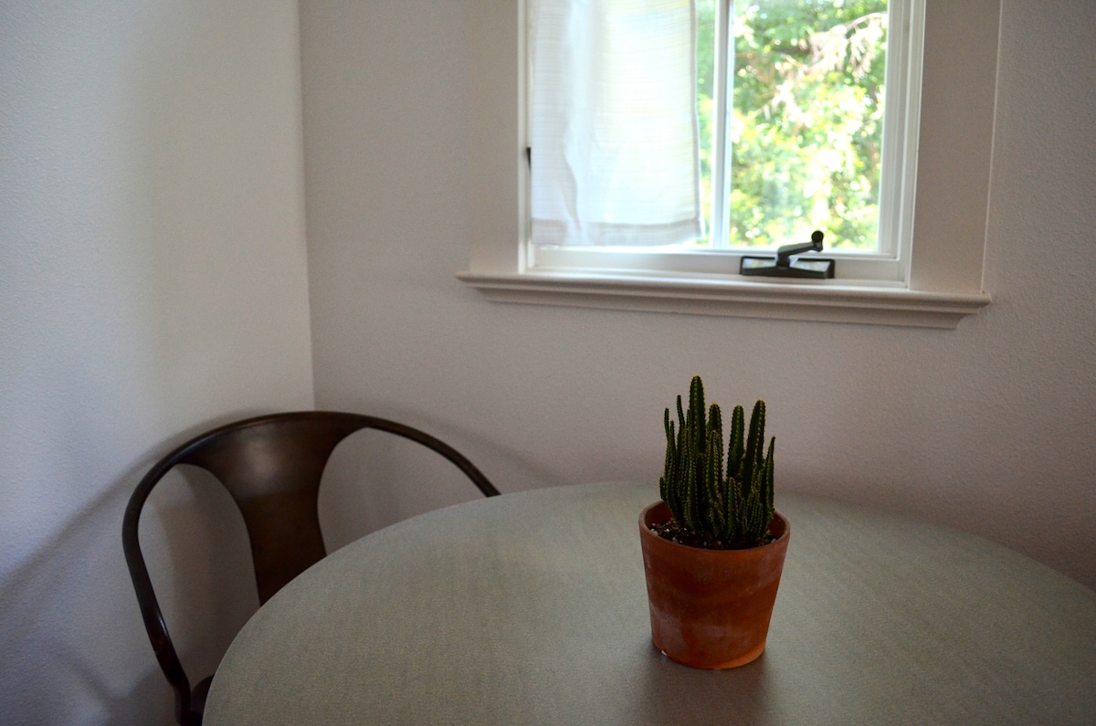 Charming Studio Oasis
