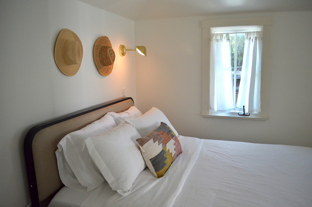 Charming Studio Oasis