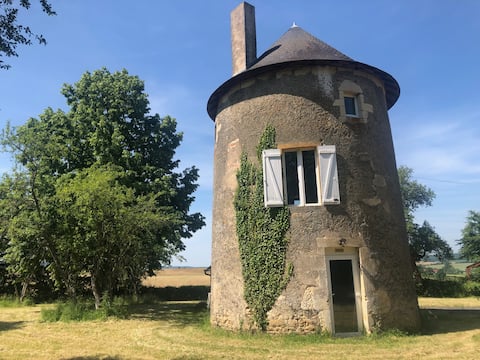 Top performing Airbnb: Charming old mill in the countryside in Nièvre