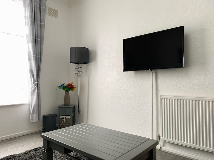 1 Bedroom 2 Bed First Floor Flat By South Pier - Blackpool