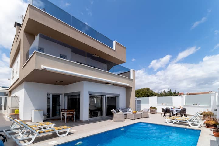Lo Romero Golf & Sea Villa