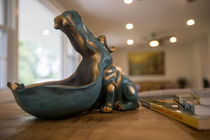 Pool W/ a View Hot Tub, Fire Pit, and More gallery image 4