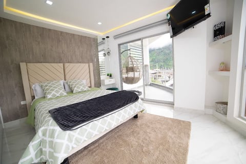 Luxury Penthouse, Bathrooms