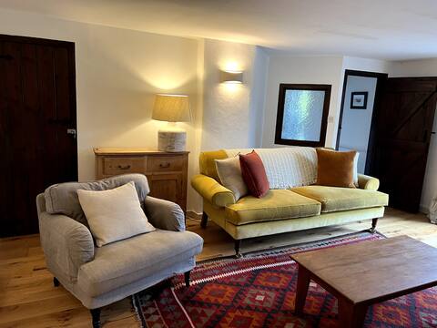 Cosy family home to explore the Roseland