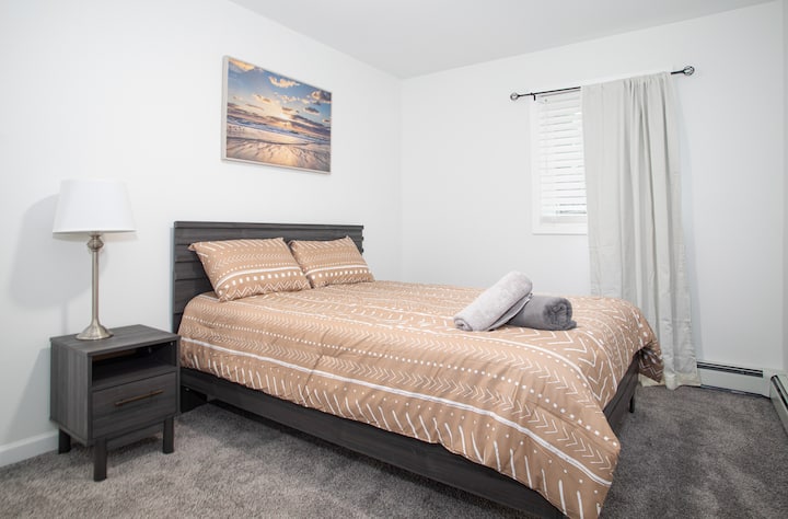 Predivan udoban bračni krevet (1,6x2)