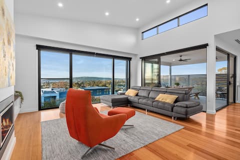 Top performing Airbnb: Spacious Bay View Home for Groups in Dromana