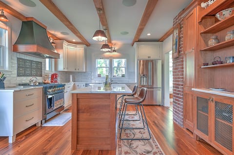 Unique charm & elegance