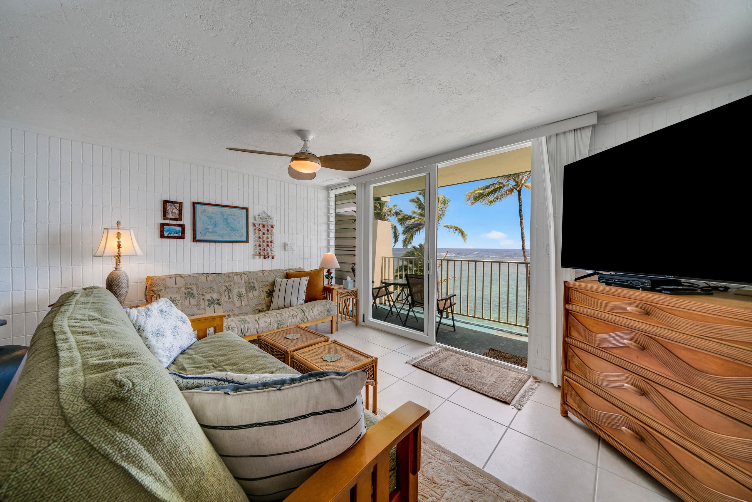 Condo in Hauula · ★4.88 · 1 bedroom · 3 beds · 1 private bath - Image 1