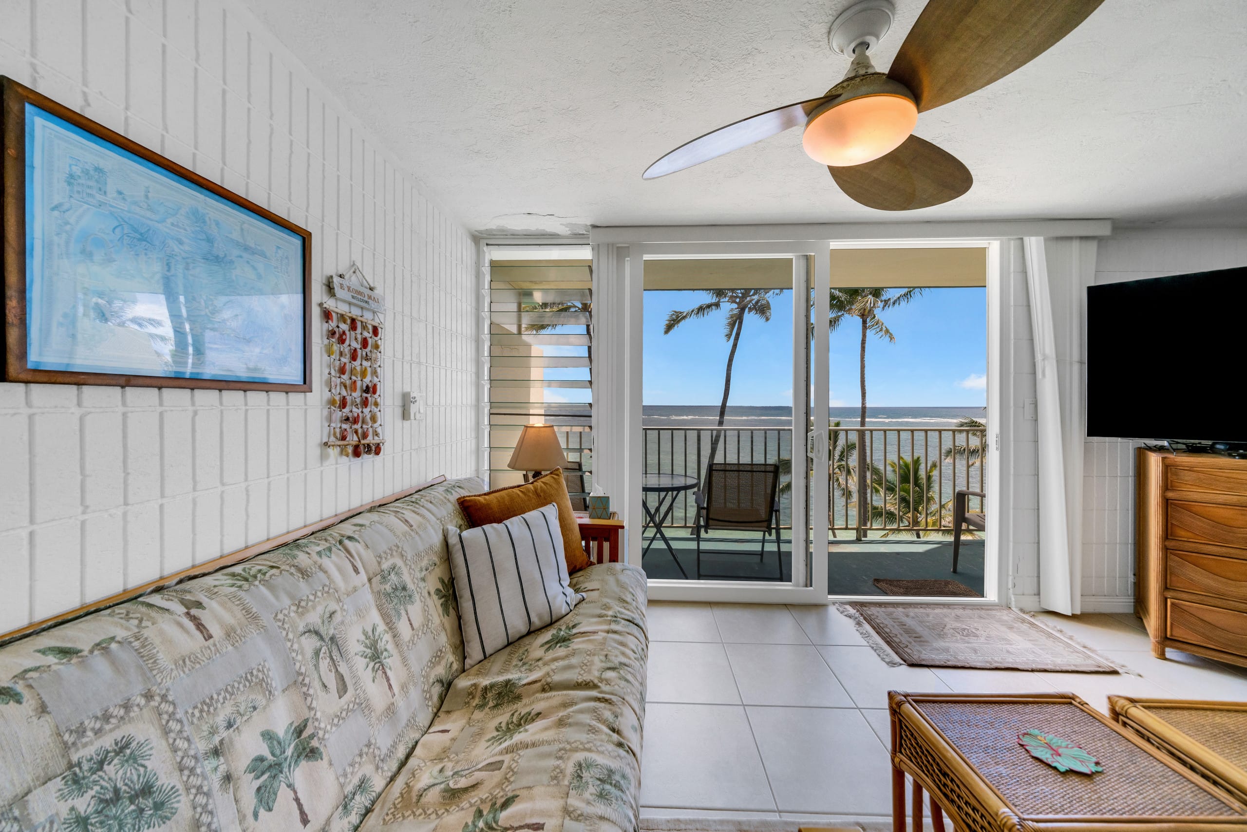 Condo in Hauula · ★4.88 · 1 bedroom · 3 beds · 1 private bath - Image 4