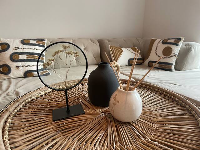 St-Denis street, Modern, 2BR/1 BTH gallery image 5