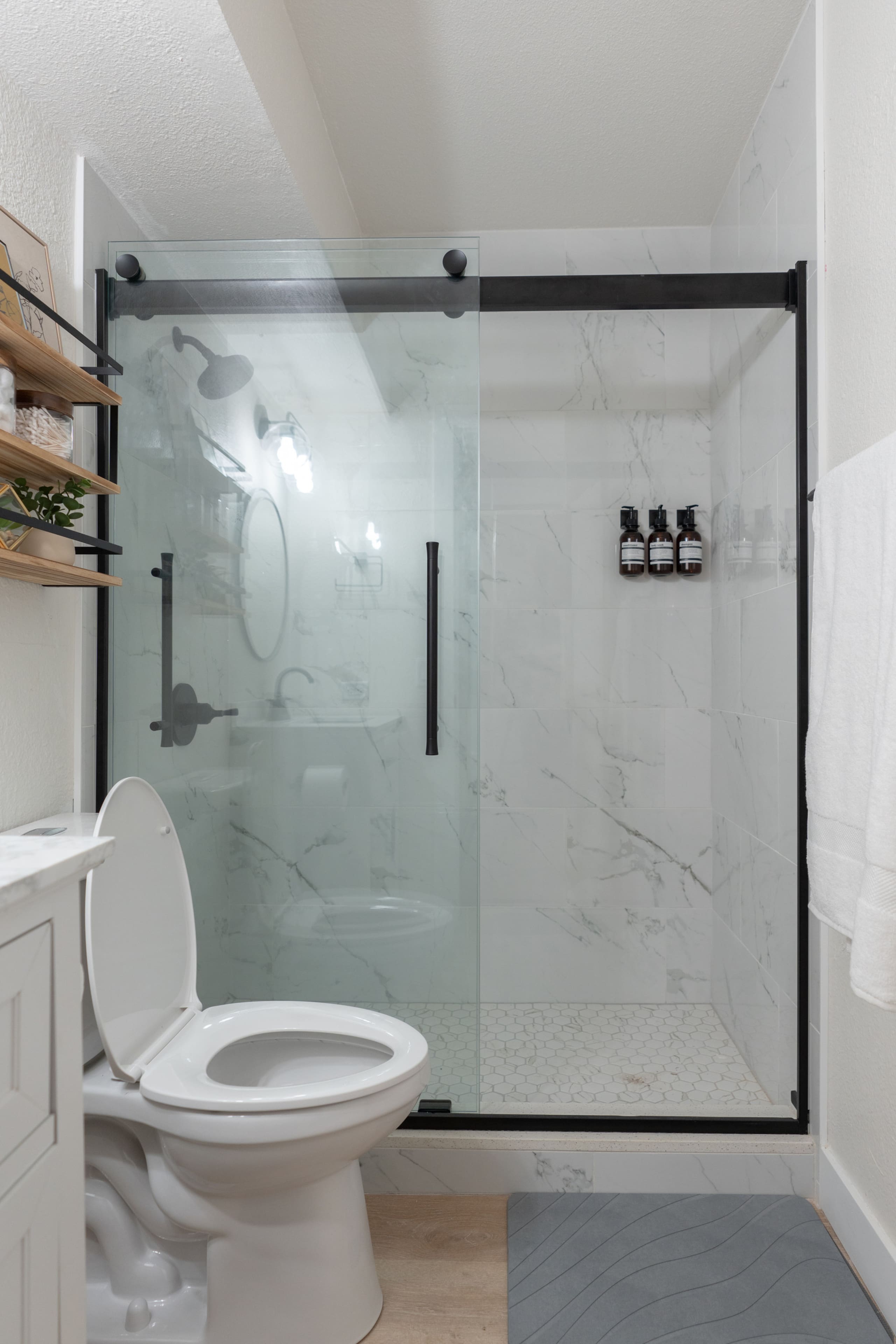 Condo in Wailuku · ★4.92 · 1 bedroom · 2 beds · 1 bath - Image 18