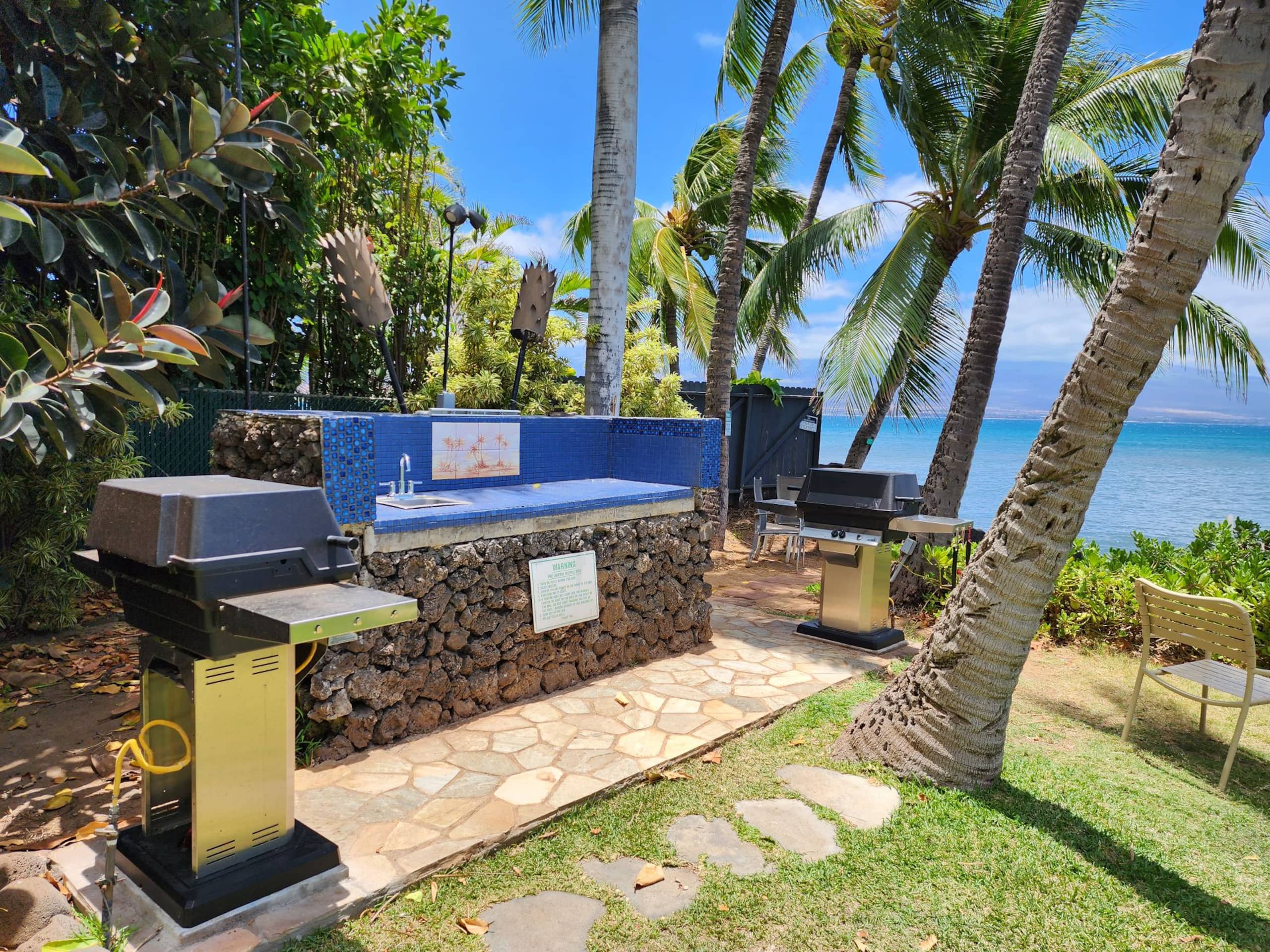 Condo in Wailuku · ★4.92 · 1 bedroom · 2 beds · 1 bath - Image 26