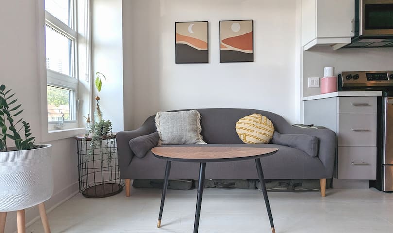 KozyStay -3 Bedroom Home- 5 min to Finch Station