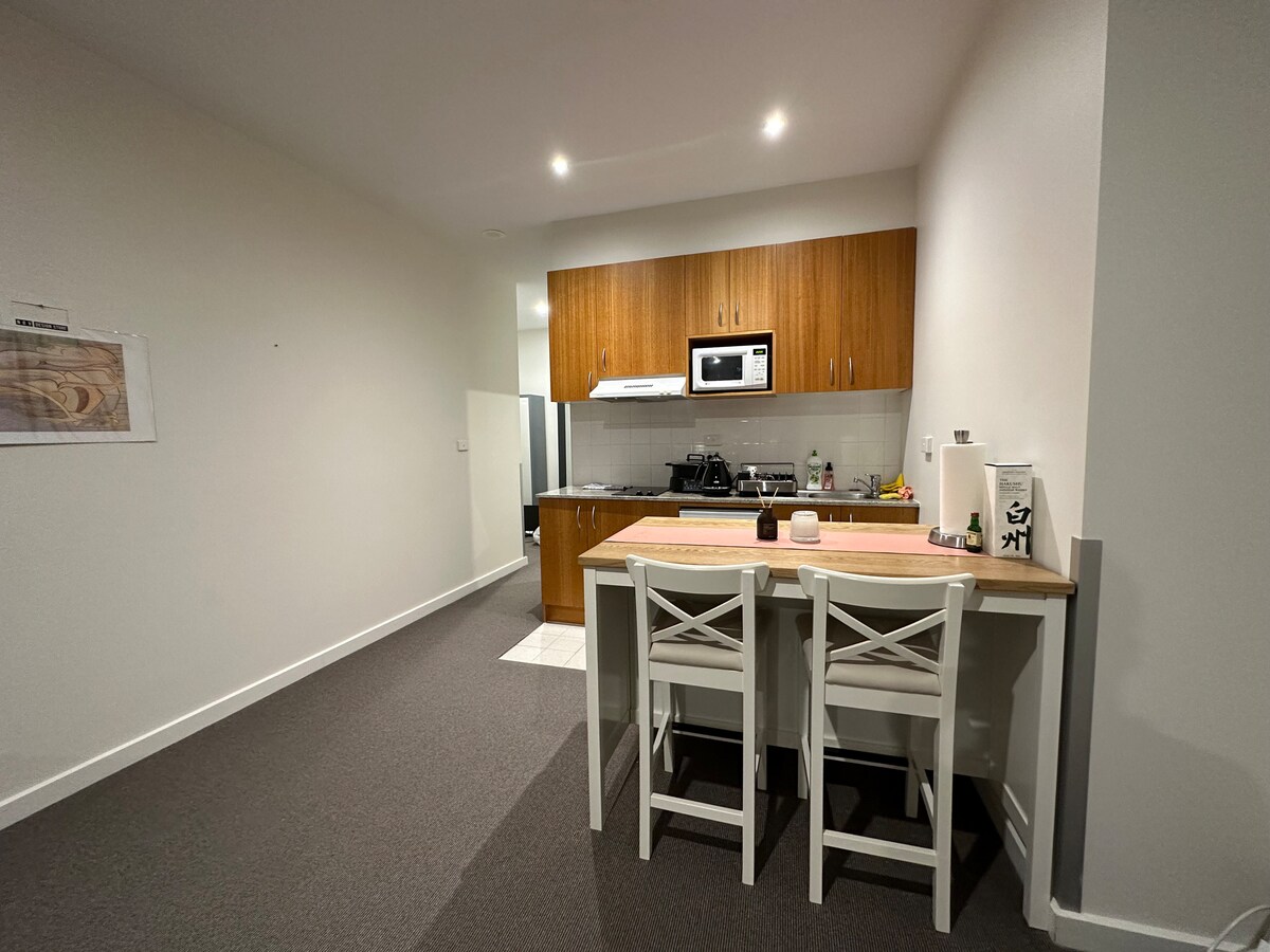Top Airbnb: Premium CBD Studio | Yarra & Southbank Views in Melbourne