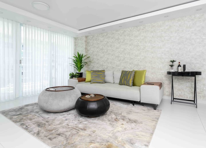 Living room image 5