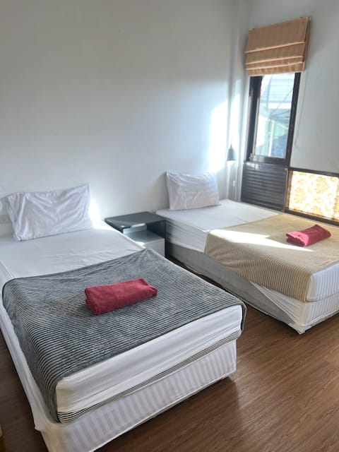 Centerpoint Twin Room