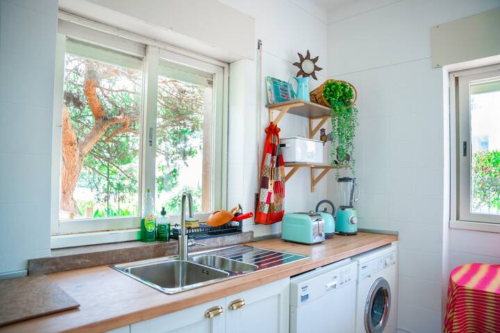 Mobydick lodge Sintra gallery image 2