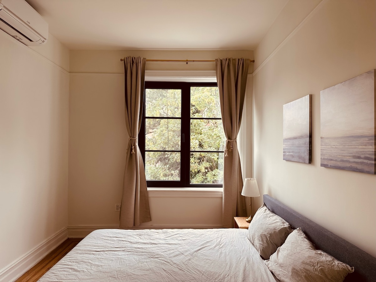 Main bedroom with King size bed