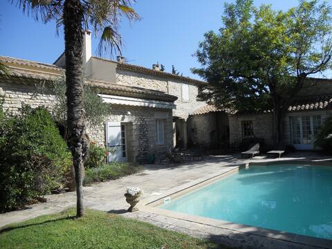 Beautiful house with pool in the center of Vaison