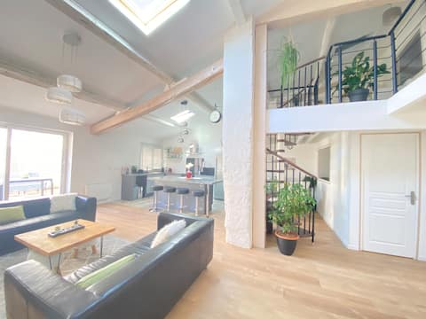 Tastefully renovated barn!