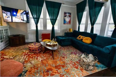 Popular Airbnb listing: 1927 Bungalow with Guesthouse, Hot tub, Fire Pit in V.M. Ybor